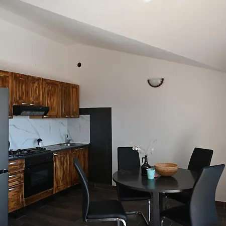 Апартаменты Seaview 11 Ciovo